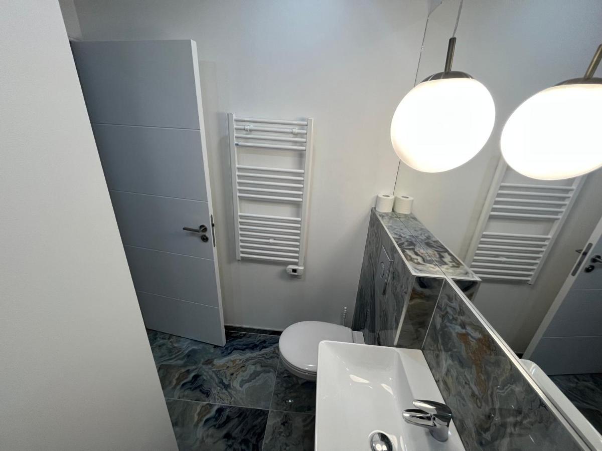 Appartement Luxe Jaune Сент-Этьен Экстерьер фото
