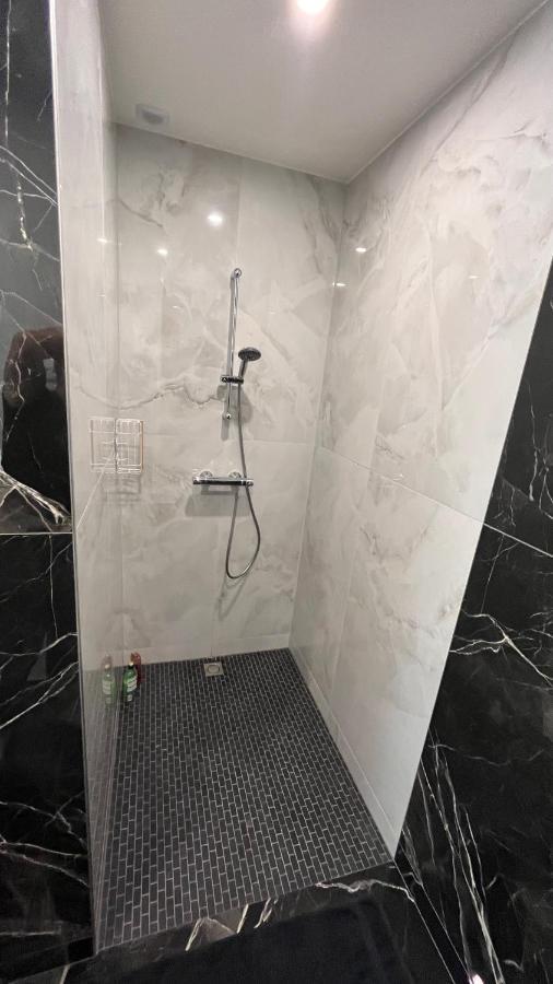 Appartement Luxe Jaune Сент-Этьен Экстерьер фото
